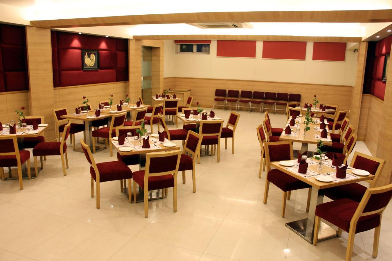 Hotel Dasaprakash Агра Экстерьер фото